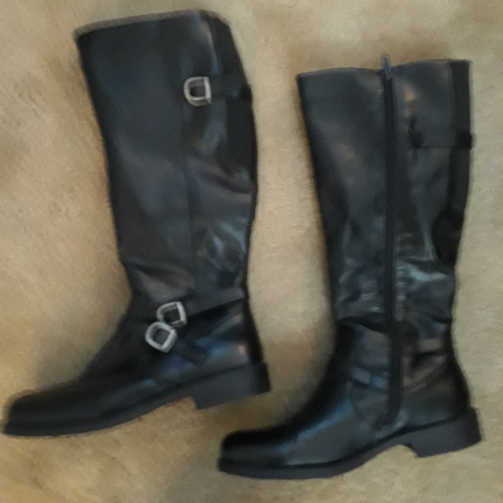 Vinyl knee boots with Memory Foam SZ 10